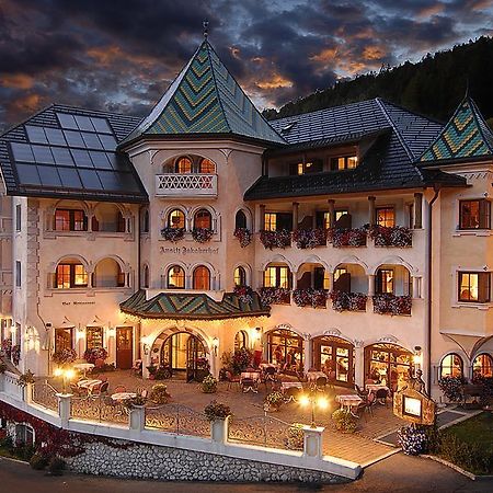 Hotel Ansitz Jakoberhof Ortisei Exterior photo